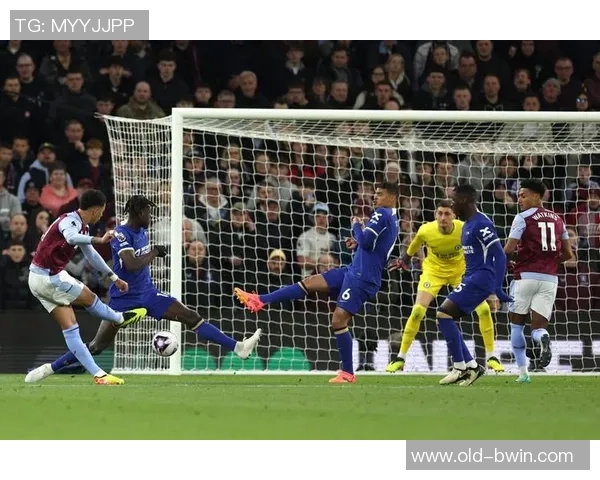 烟台足球联赛热潮来袭球迷齐聚共庆足球盛宴 烟台足球联赛热潮来袭球迷齐聚共庆足球盛宴