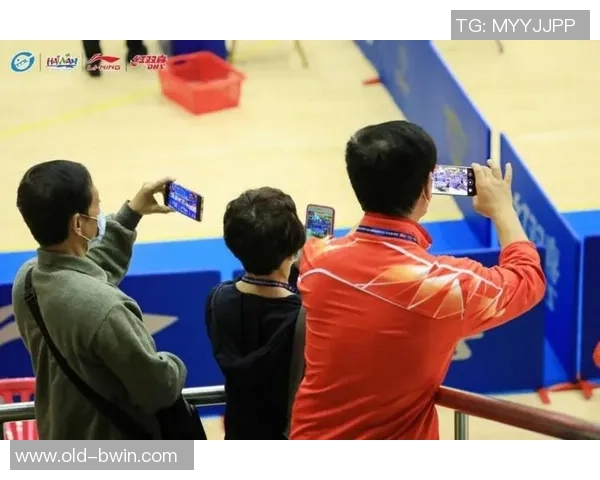 百事可乐足球杯激情四溢球迷齐聚共享盛宴与荣耀时刻